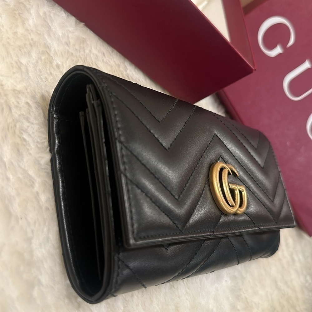 GUCCI GG MARMONT CONTINENTAL WALLET - Picture 6 of 13